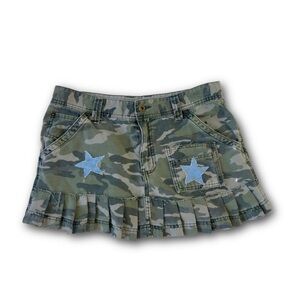 Upcycled Camo Bloquette Pleated Mini Skirt